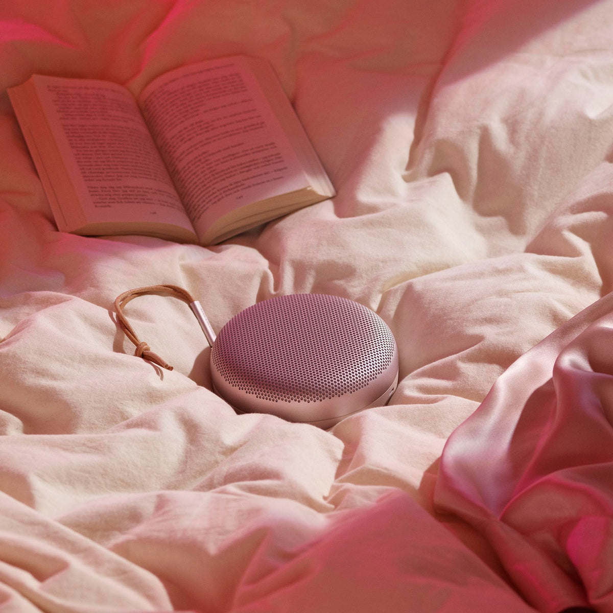 Bang & Olufsen Beosound A1 2nd Gen pink aluminium dome close-up