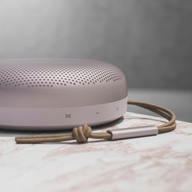 Bang & Olufsen Beosound A1 2nd Gen pink lifestyle use case