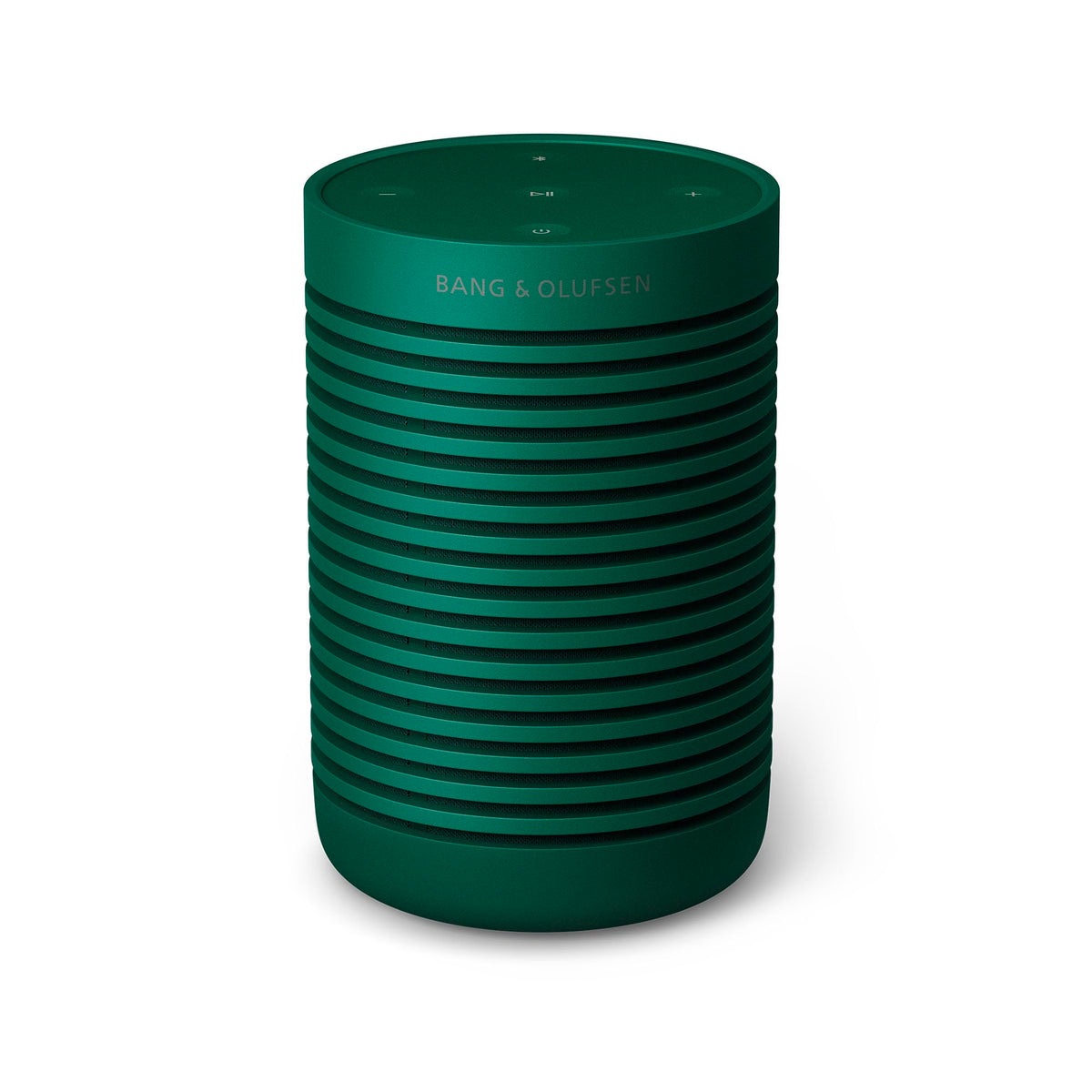 Beosound Explore IP67-rated waterproof and dustproof exterior in outdoor setting.