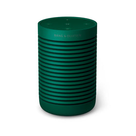 Beosound Explore IP67-rated waterproof and dustproof exterior in outdoor setting.