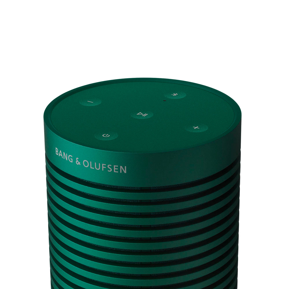 Lightweight Beosound Explore at 650 g, ideal for portable music on the go.