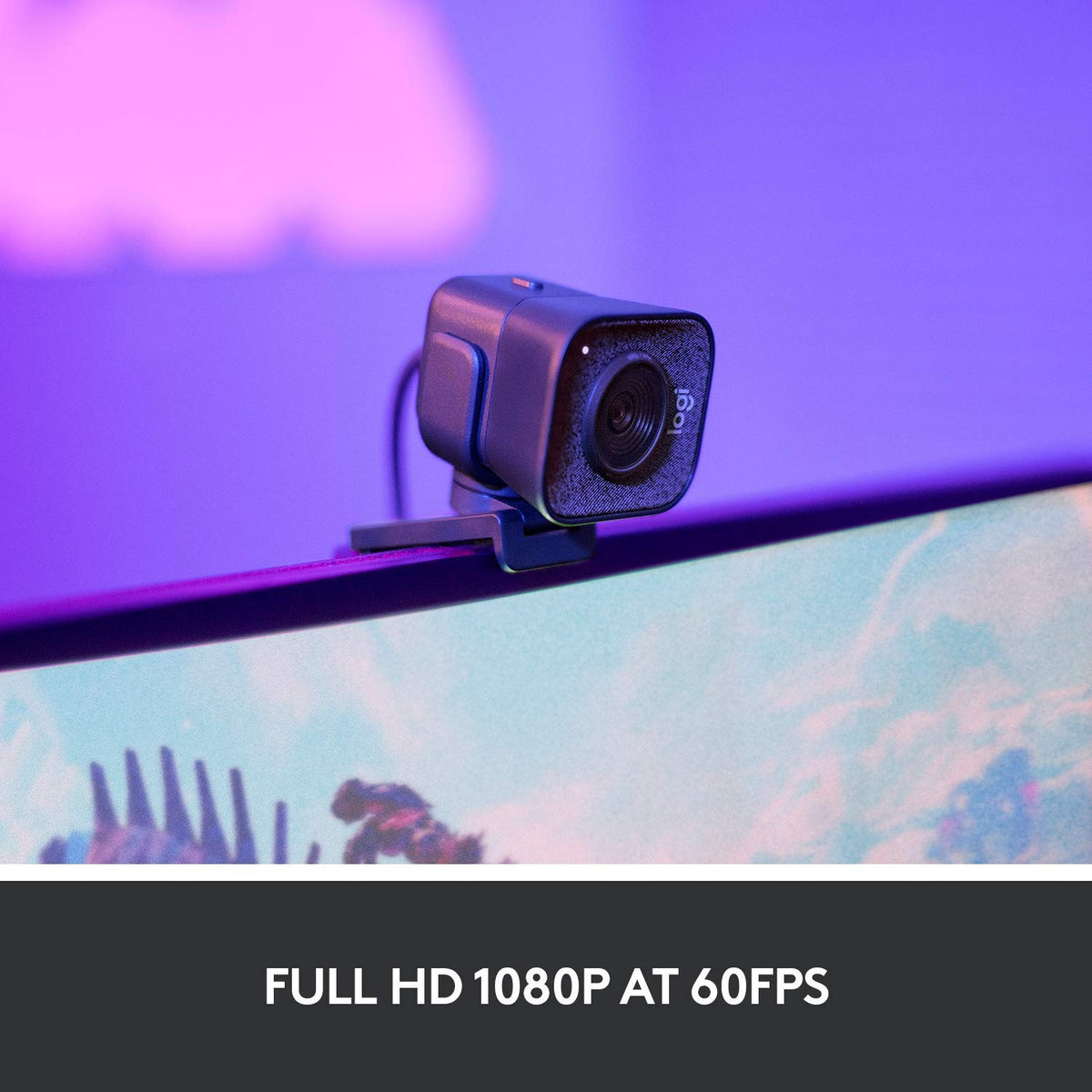 Barobke Logitech StreamCam lens closeup highlighting sharp image details.