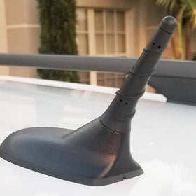 BASIKER 3.2-inch roof antenna on Jeep Cherokee delivers steady radio signals.