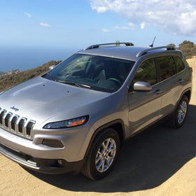 BASIKER 7-inch antenna on Dodge Durango delivers durable, reliable signal.