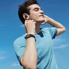 Bcuckood easy-care nylon bands stay clean and ready for daily wear.