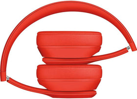 Beats Solo3 Citrus Red includes USB charging and 3.5 mm cables in the box.