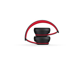 Beats Solo3 Wireless cushions close-up show soft, breathable ear cups.