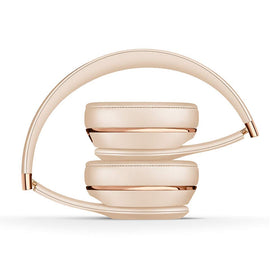 Beats Solo3 Satin Gold side view highlights wireless freedom and long battery life