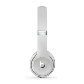 Beats Solo3 satin silver durable construction for everyday wear.