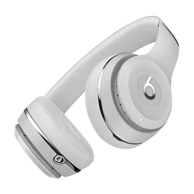 Beats Solo3 satin silver on-ear controls for calls, music, and Siri.
