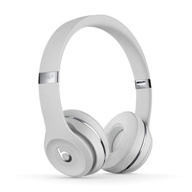 Beats Solo3 satin silver side profile highlighting sleek portable aesthetics.