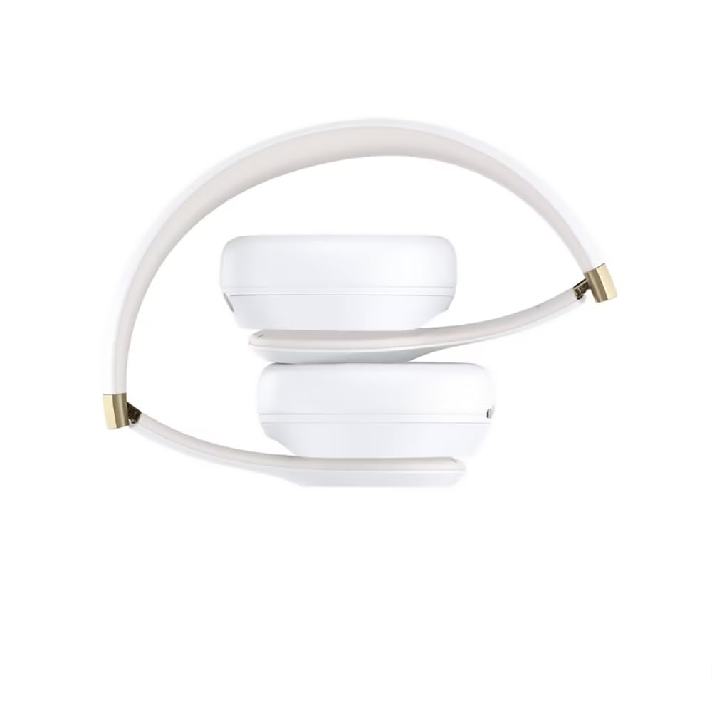 Beats Solo 4 showing long battery life for extended travel and work days.