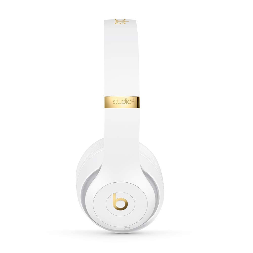 Beats Studio3 earcup close-up displaying cushioned padding for long-wear comfort