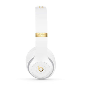 Beats Studio3 earcup close-up displaying cushioned padding for long-wear comfort
