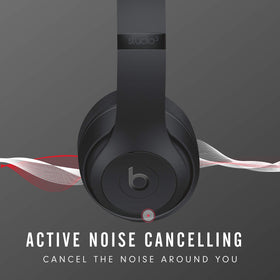 Beats Studio3 Matte Black logo detail signals premium build and durable construction