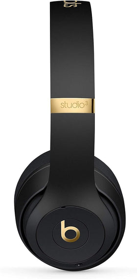Beats Studio3 Midnight Black on-device controls for easy playback and volume control