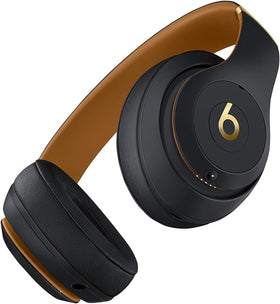 Beats Studio3 Midnight Black compact case view for secure portable storage