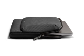 Bellroy Laptop Caddy water-resistant zipper protects gear from dust and splashes.