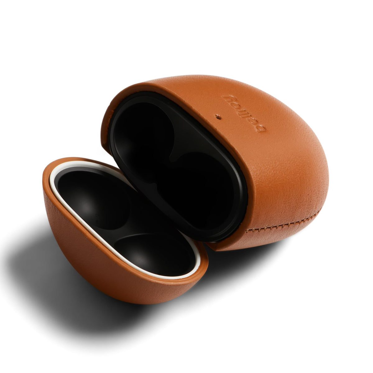 Bellroy Leather Pixel Buds Pro Jacket 150mm cord lanyard for easy carrying.
