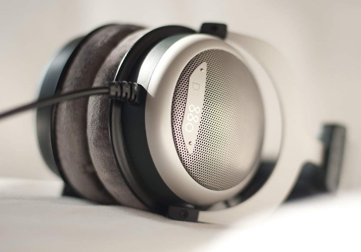 Beyerdynamic DT 880 made in Germany signals premium build quality.