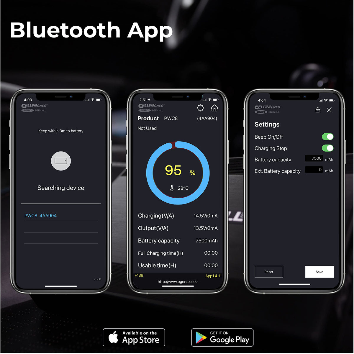 BlackboxMyCar PowerCell 8 12V car cable in use for quick charging.