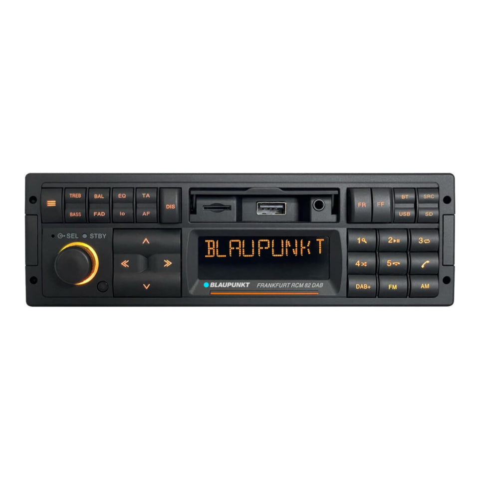 Blaupunkt Frankfurt RCM 82 DAB front view with retro design and modern features
