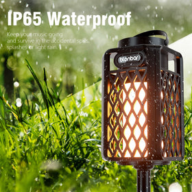 Blonbar LED flame speaker in garden for outdoor gatherings