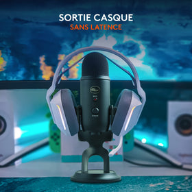 Blue Yeti Blackout Edition renewed in use during a podcast session
