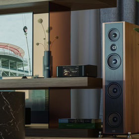 Bluesound Node ICON THX AAA headphone amp reduces noise for refined headphone listening.