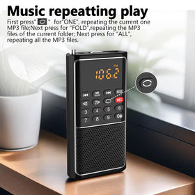BOESPATR B01 mini radio flashlight adds emergency usefulness