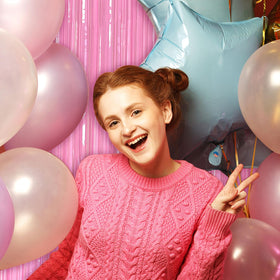 BOMSI celebration decor enhances weddings and parties with shimmering flair.