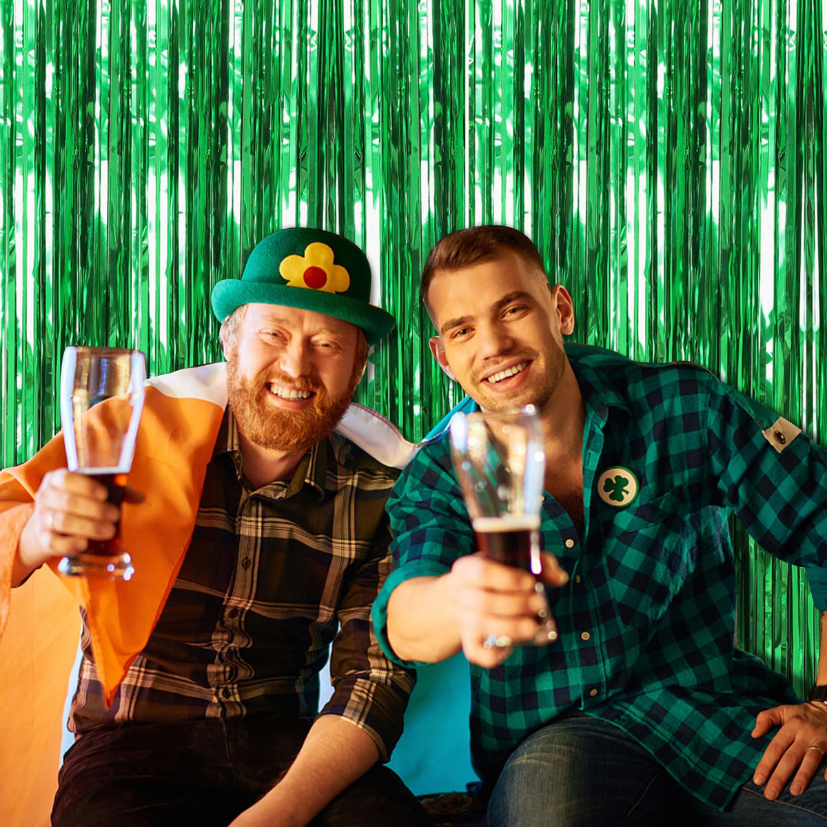 BOMSI metallic tinsel backdrop with shiny reflective surface for events.