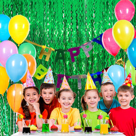 BOMSI foil fringe curtain used as door decoration for events and photo moments.