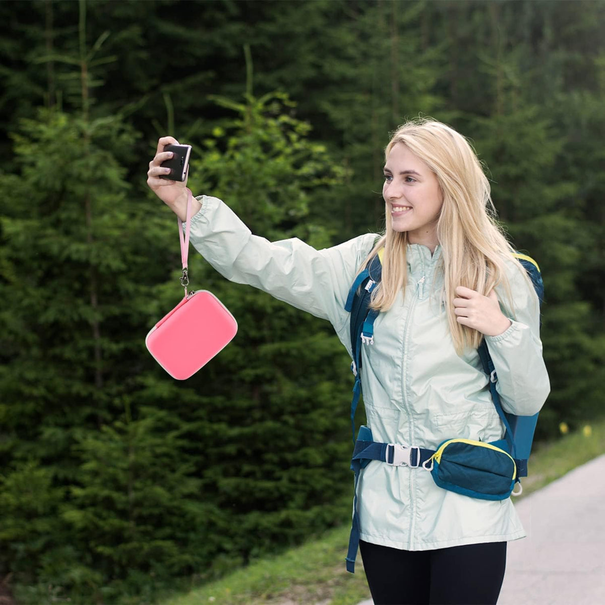 A thoughtful Boobowl Case gift for teen photo lovers