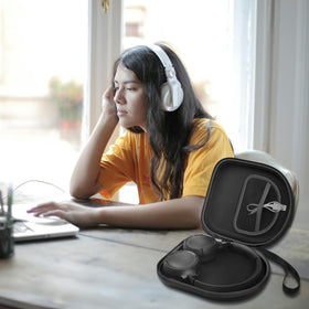 Boobowl JBL Tune case travel-ready design fits easily in bags and backpacks.