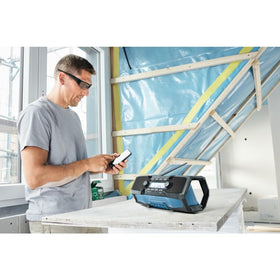 Bosch GPB18V-2CN AUX IN connects MP3 players for on site playlists