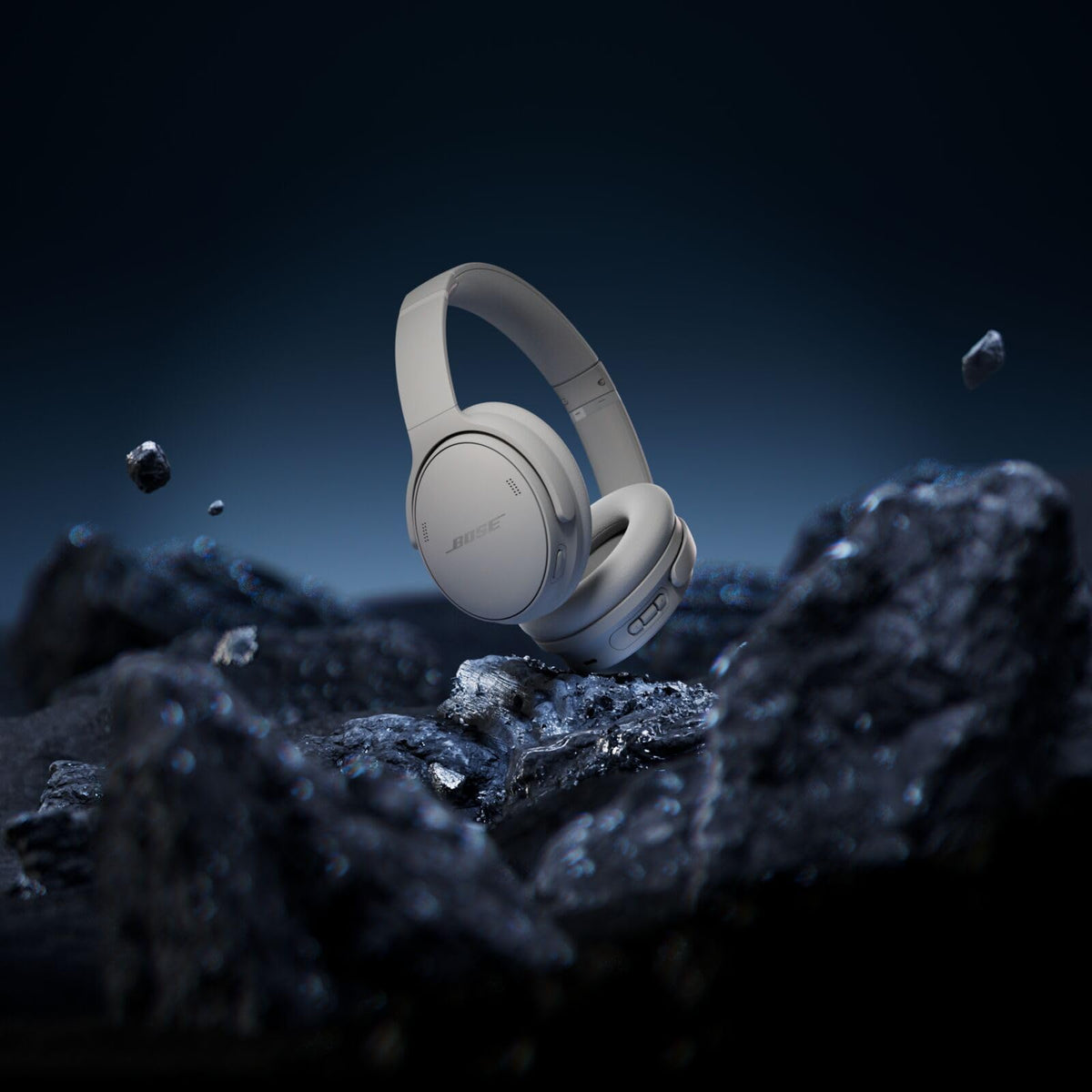 Bose QuietComfort headphones with adjustable EQ for personalized sound tuning.