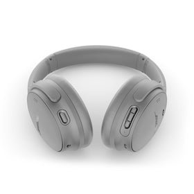 Bose QuietComfort headphones highlighting seamless device switching with multi‑point Bluetooth.