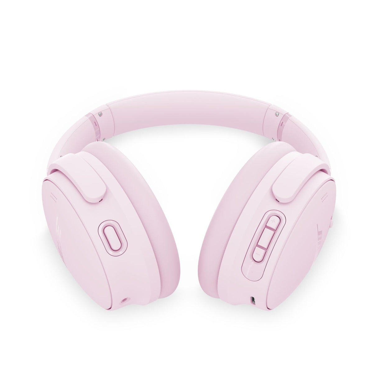 Bose QuietComfort USB-C charging port enabling rapid top-ups on the go.