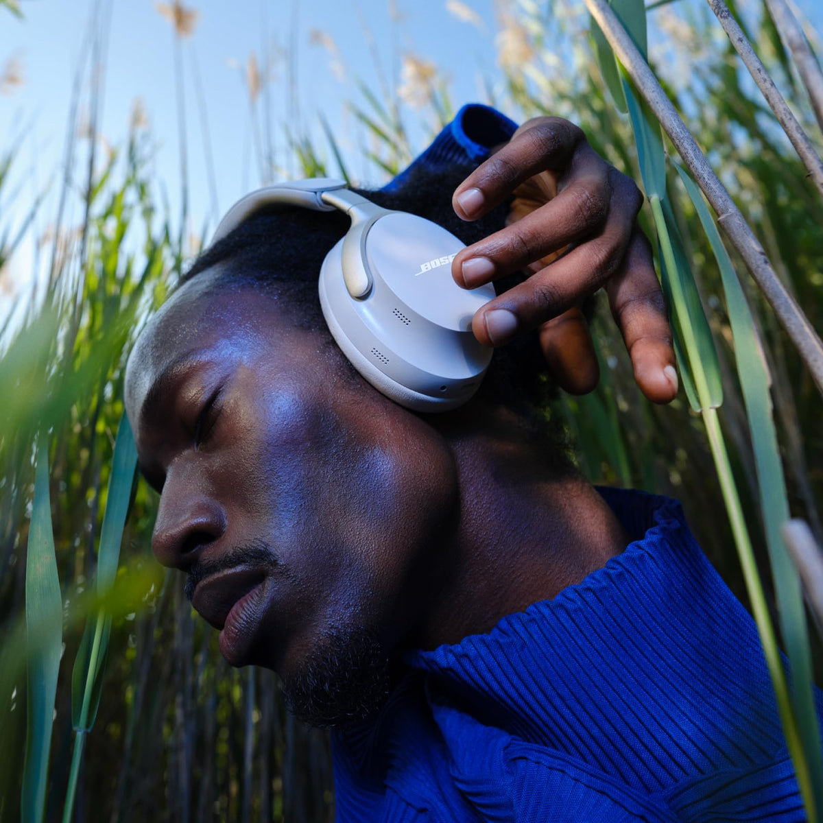 Bose QuietComfort Ultra with mic delivering crystal-clear calls.