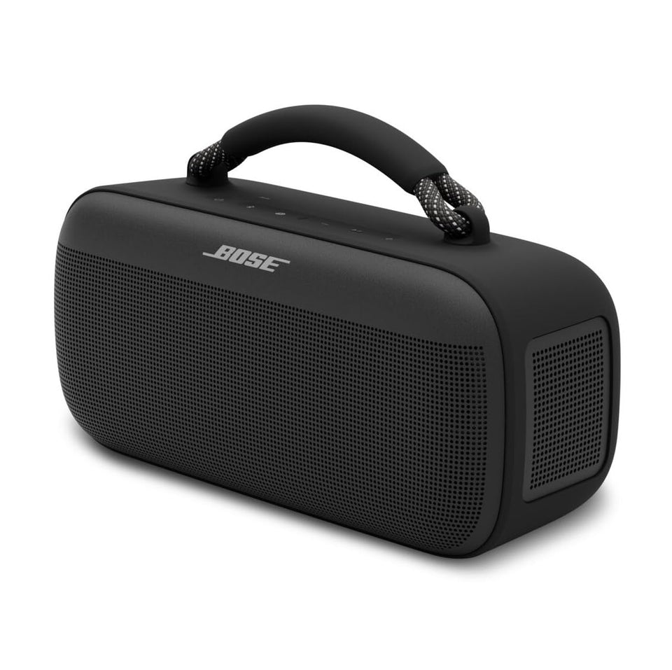 Bose SoundLink Max front view ideal for outdoor parties.