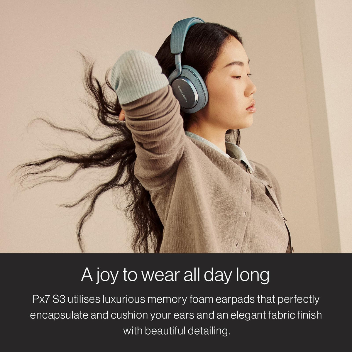 Bowers and Wilkins Px7 S3 ergonomic headband close-up during wear.