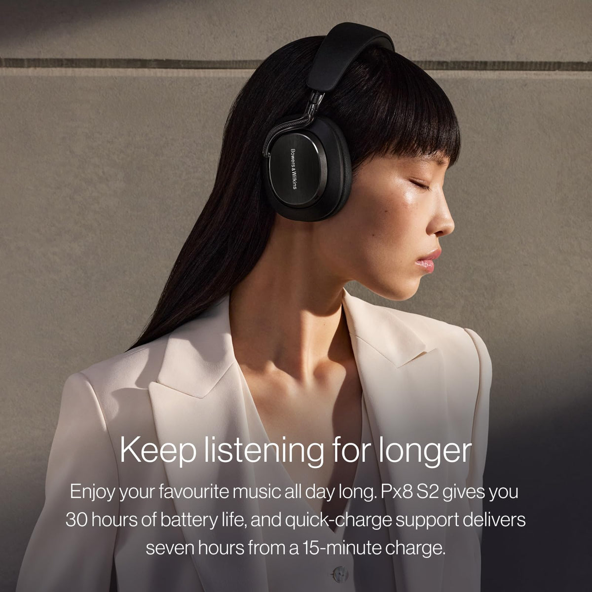 Bluetooth 5.3 with multipoint lets you switch devices easily.