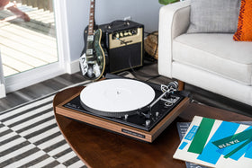 Break Tradition acrylic slipmat white ensures label recess alignment for flat playback