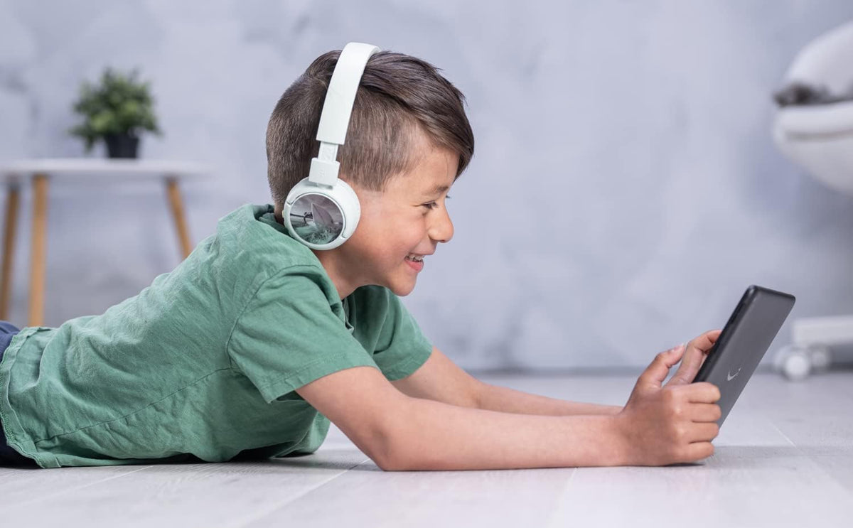 BuddyPhones POP Fun 24-hour battery life for all-day entertainment.