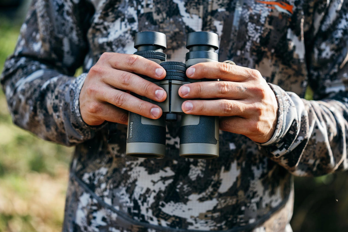 Bushnell R5 10x42 binoculars dielectric coatings deliver vivid colors and sharp edges in low light.