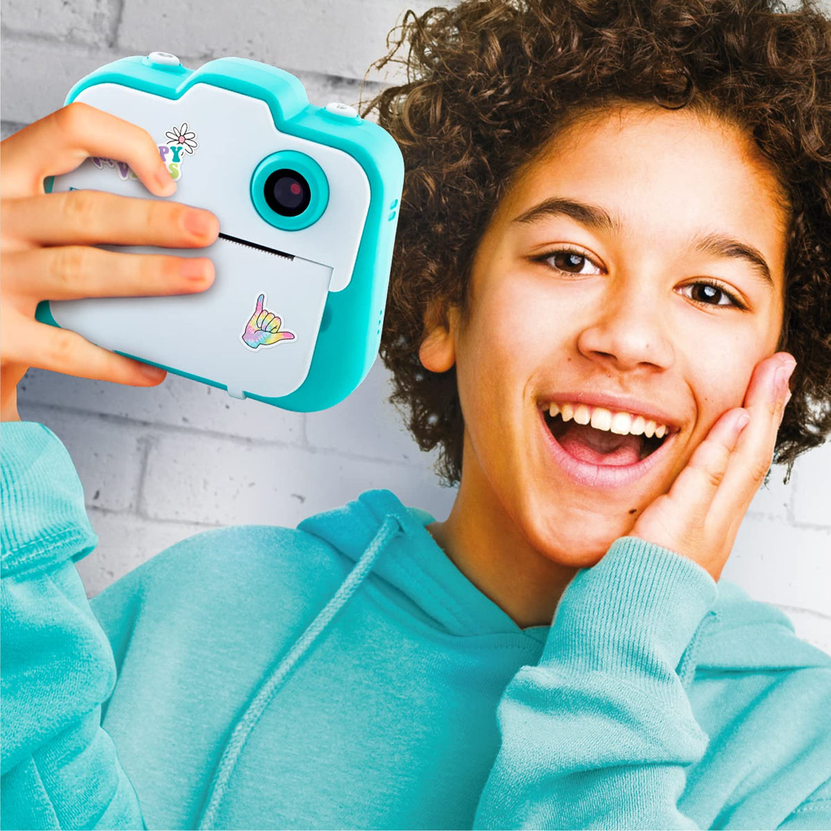 Canal Toys Photo Creator paper rolls included for extended printing during playtime.