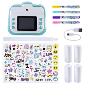 Canal Toys Photo Creator in video mode, capturing memories with friends.