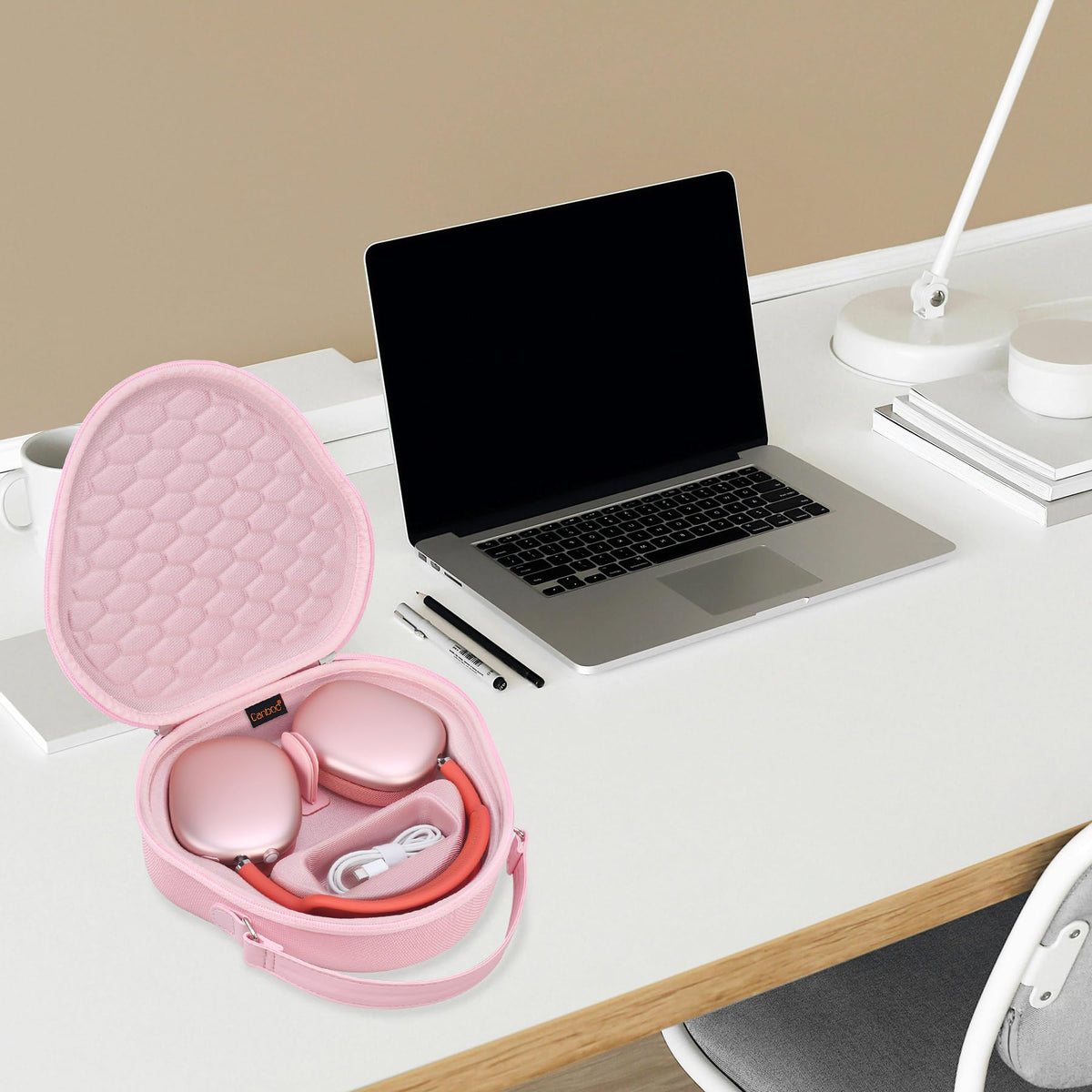 Canboc AirPods Max case gift-ready for travelers.