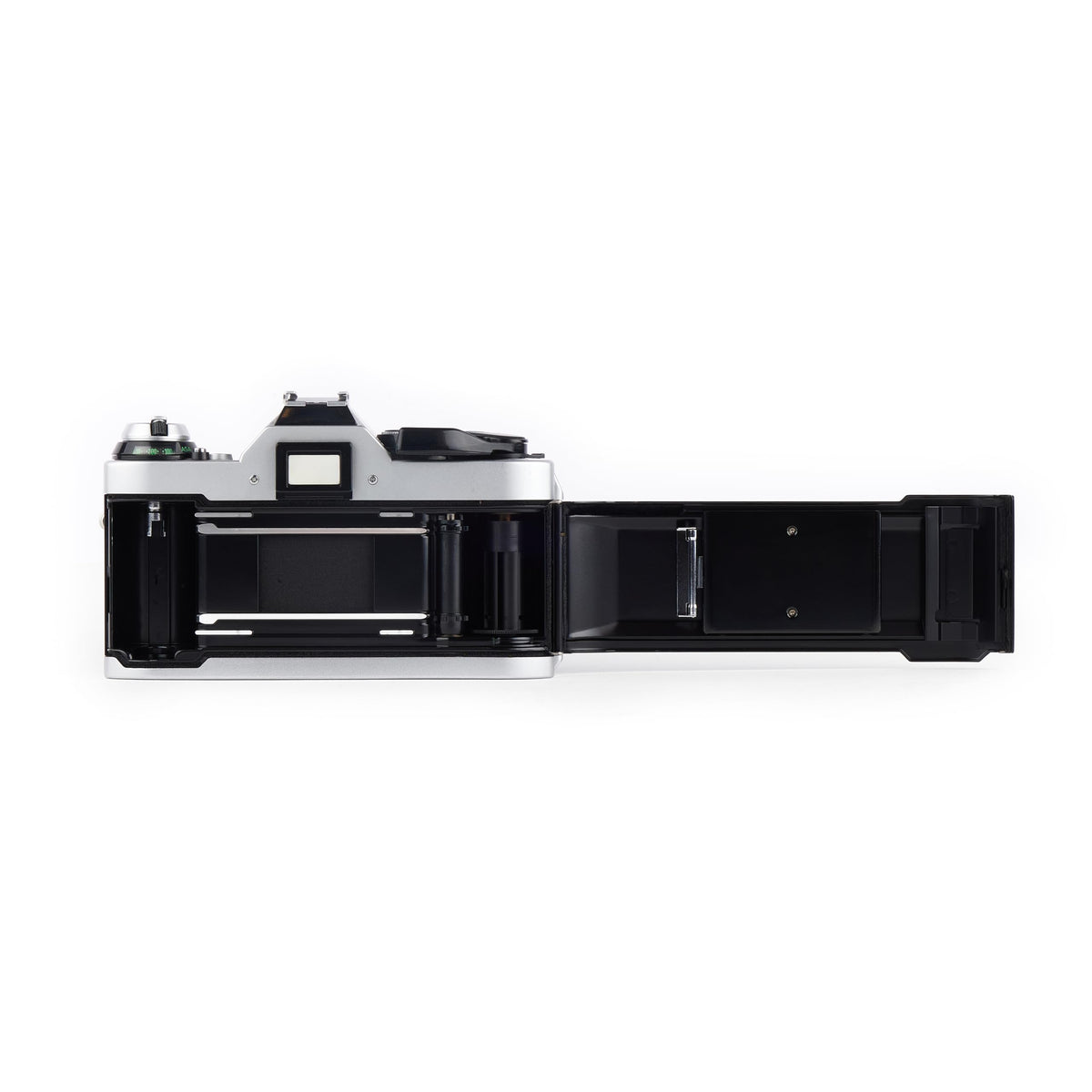 Canon AE-1 Program meter and exposure controls aid accurate shooting decisions.